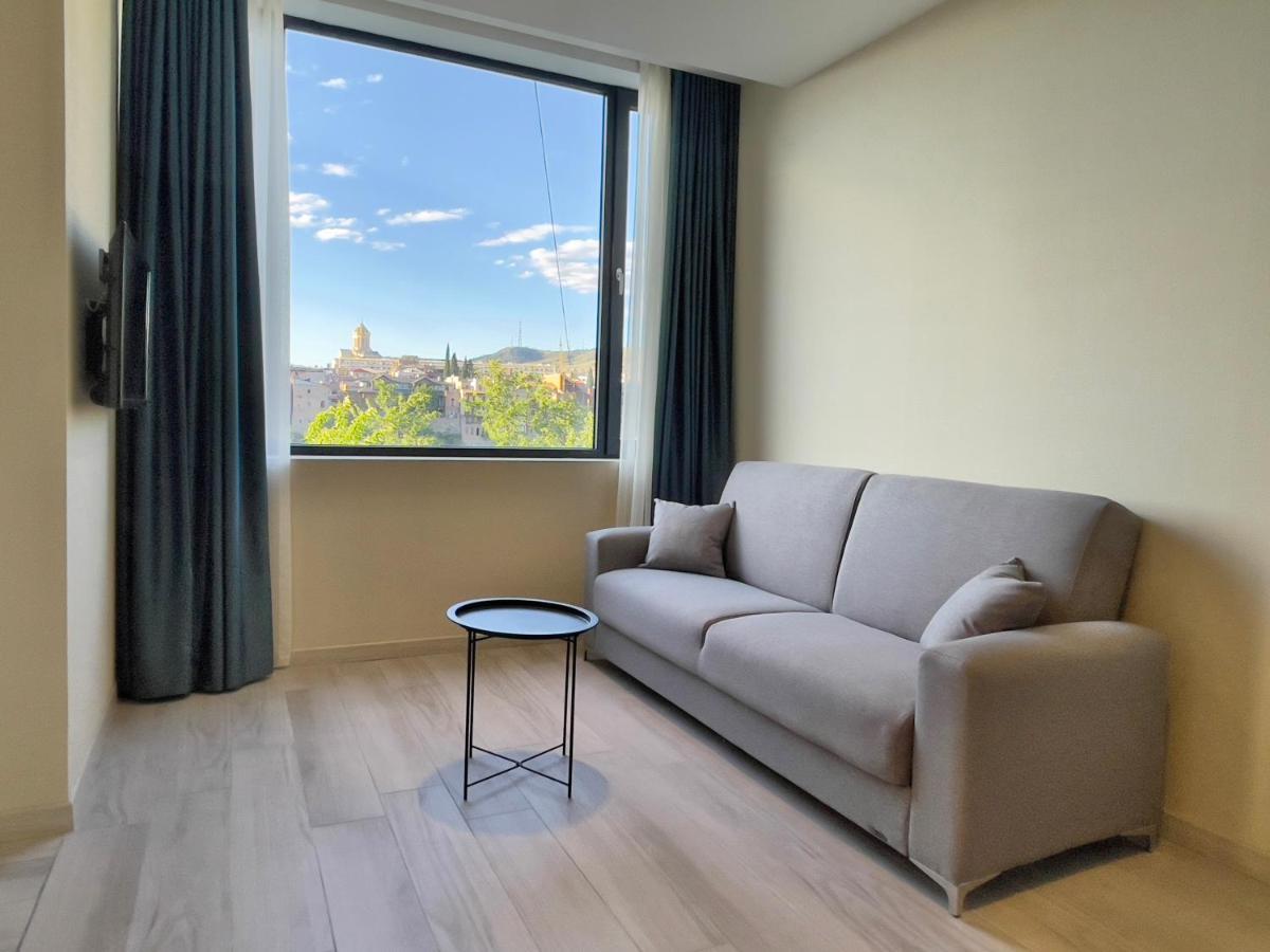 Eleven Inn Tbilisi Ngoại thất bức ảnh