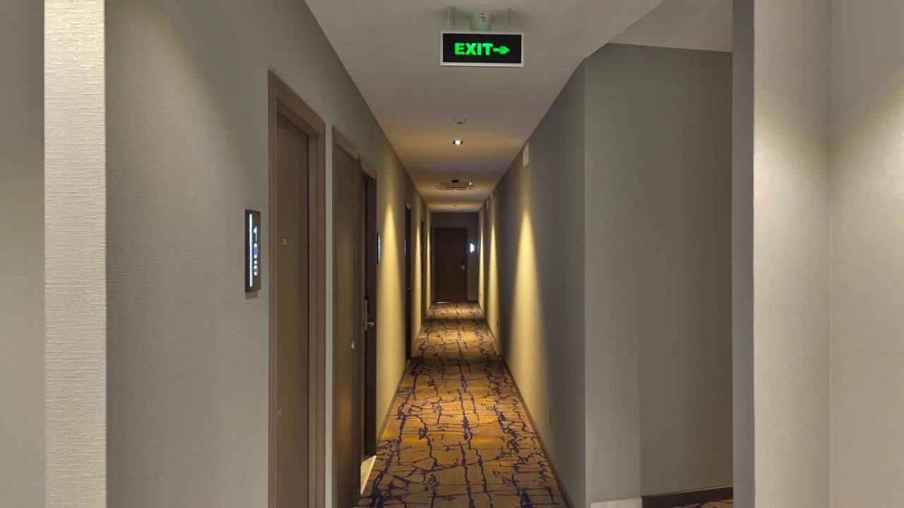 Eleven Inn Tbilisi Ngoại thất bức ảnh
