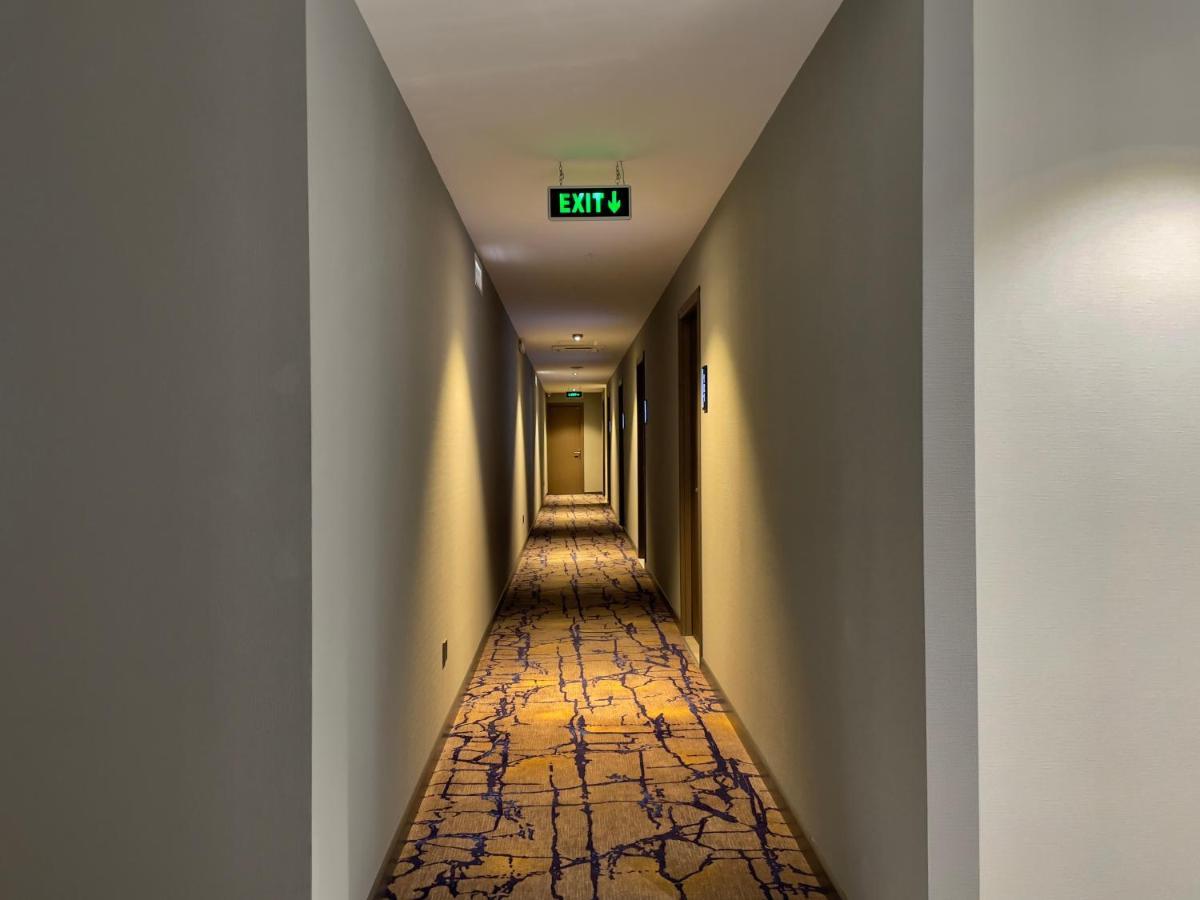 Eleven Inn Tbilisi Ngoại thất bức ảnh