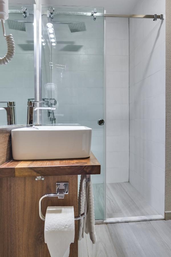 Eleven Inn Tbilisi Ngoại thất bức ảnh