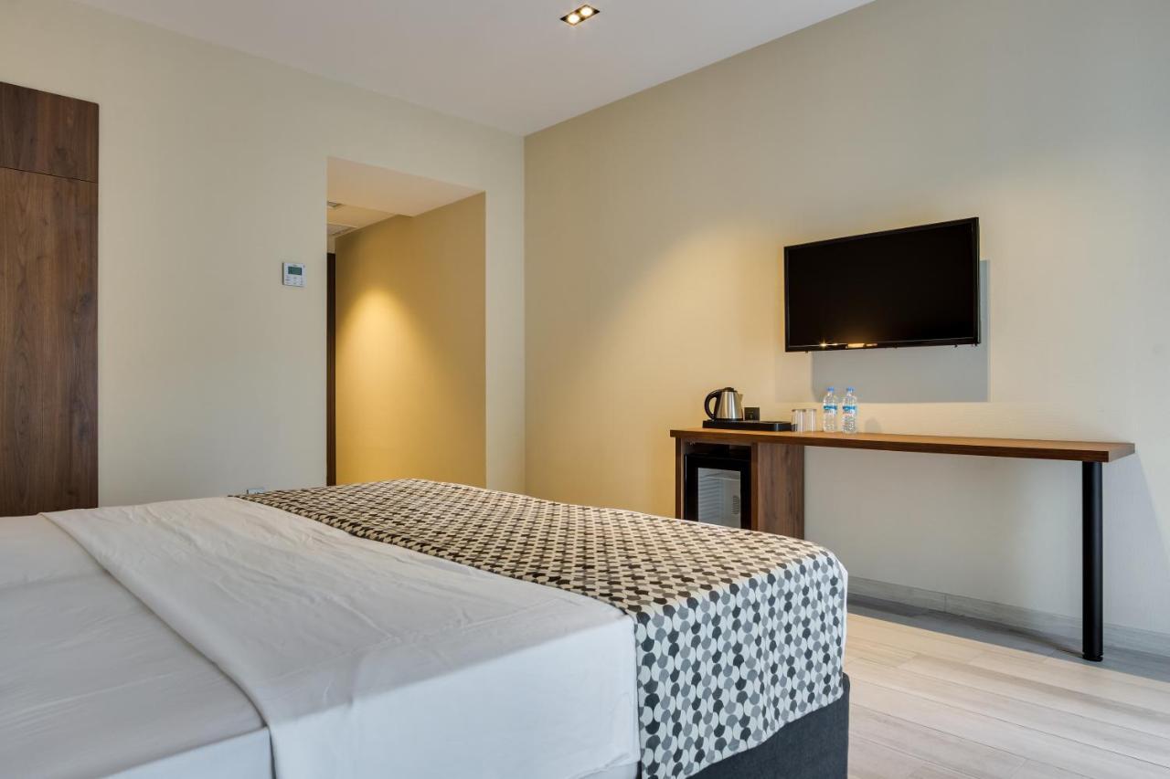 Eleven Inn Tbilisi Ngoại thất bức ảnh