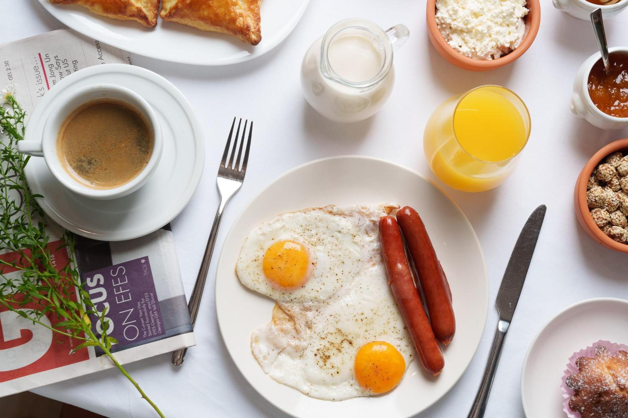 Eleven Inn Tbilisi Ngoại thất bức ảnh