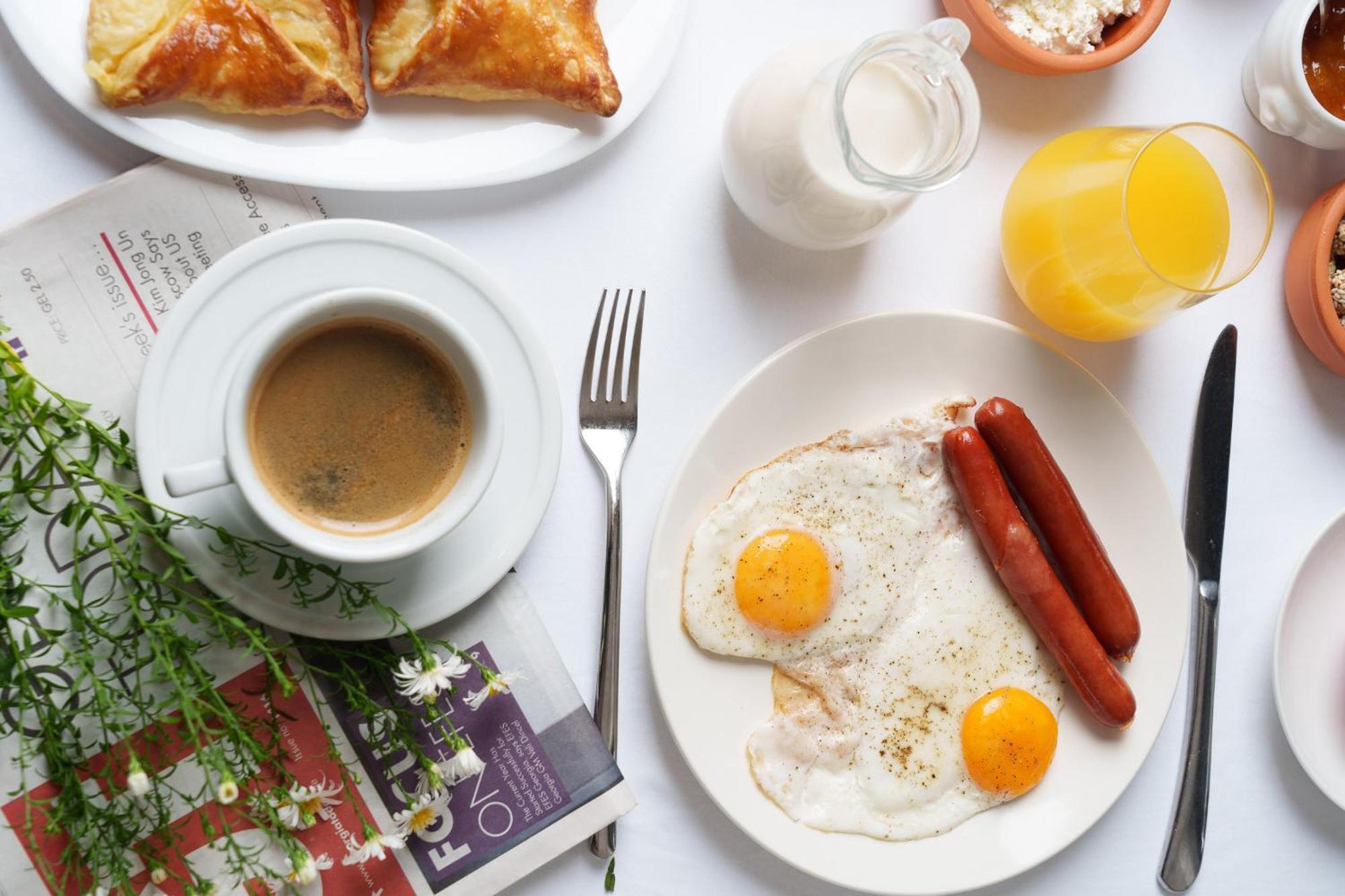 Eleven Inn Tbilisi Ngoại thất bức ảnh