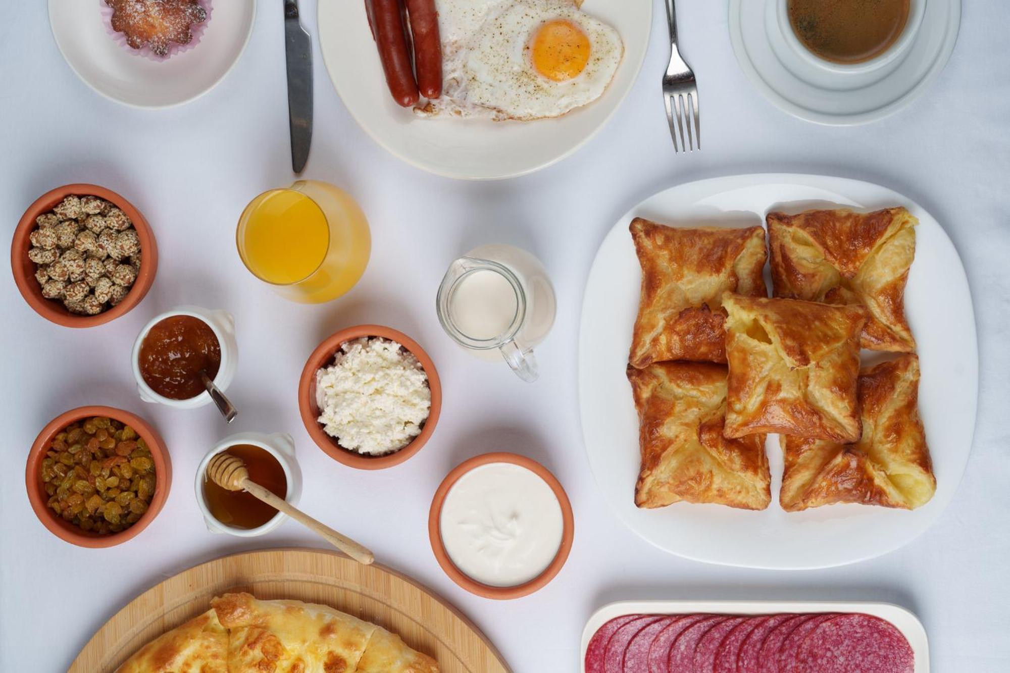Eleven Inn Tbilisi Ngoại thất bức ảnh